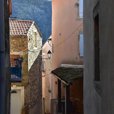 La Vanniere Homestay *